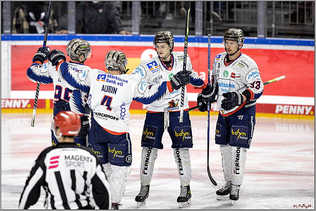 PENNY DEL;  Koelner Haie - Iserlohn Roosters; Koeln, 01.03.2022